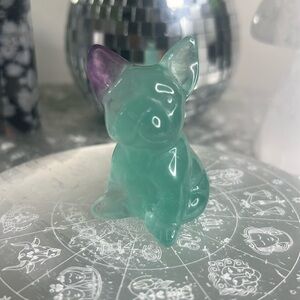 Fluorite Frenchie Carving - FF09